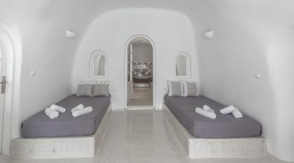 Grand suite twin 1.jpg