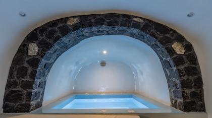 Jacuzzi suite double 1.jpg