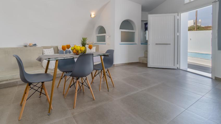 Jacuzzi suite triple 5.jpg